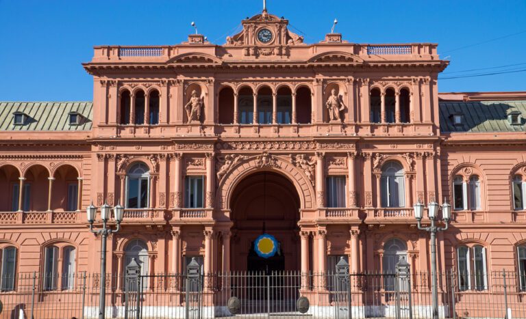 the-casa-rosada-in-buenos-aires-2022-12-17-03-45-23-utc